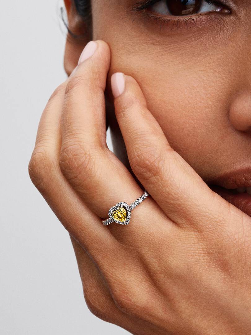 Anello Cuore in Rilievo