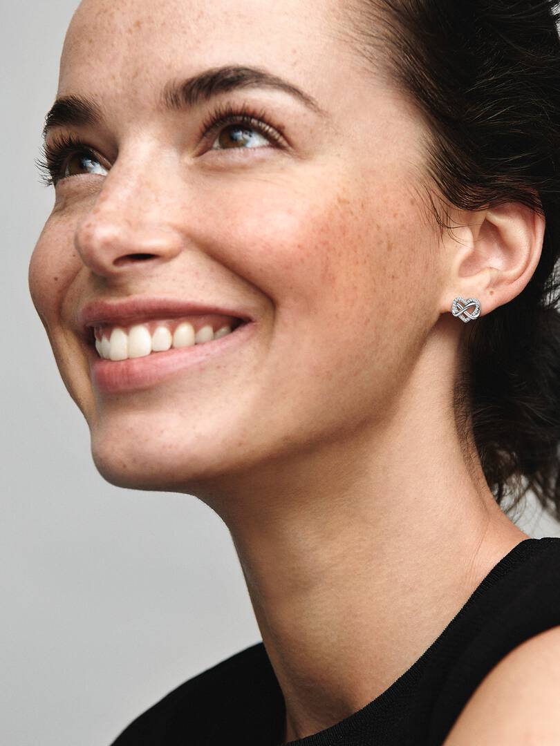 Orecchini Cuore Infinito Pietre Luminose