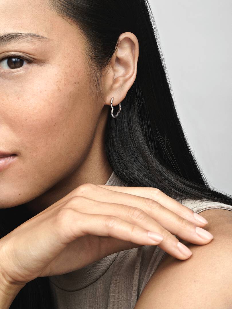 Orecchini Cerchi Cuori Asimmetrici