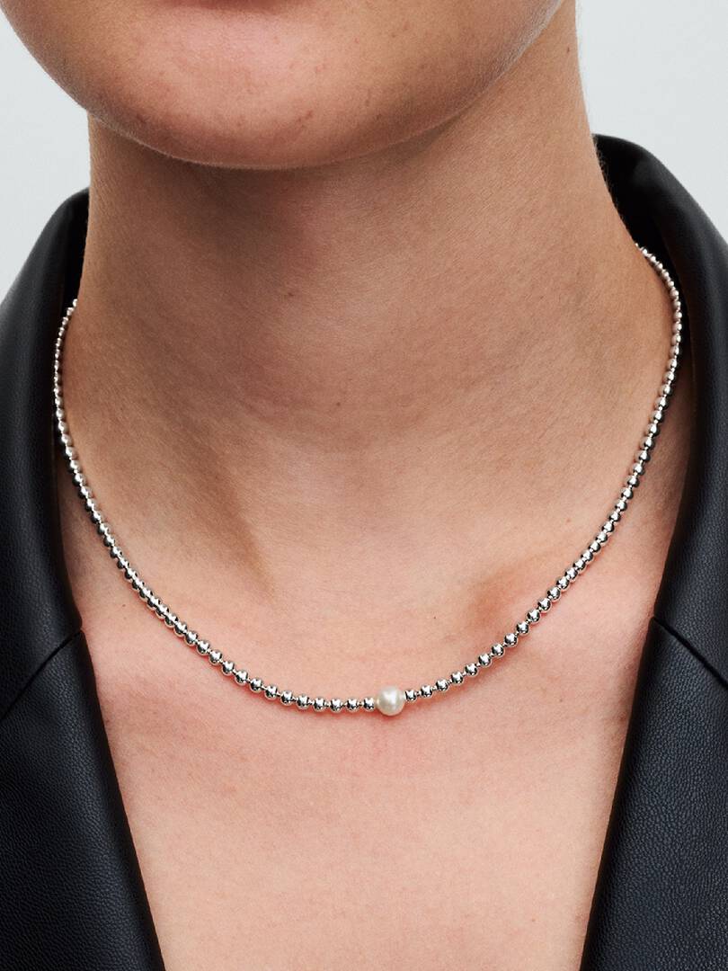 Collana con Perla d’Acqua Dolce Coltivata e Sfere